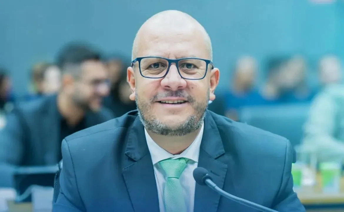 Vereador Adriano Enfermeiro pede inclusão da cardiotocografia fetal no pré-natal da rede pública de Cajamar