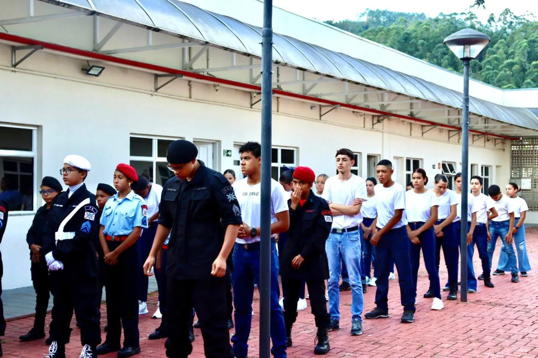 Guardas Mirins visitam a Câmara Municipal de Cajamar e conhecem o funcionamento do Legislativo
