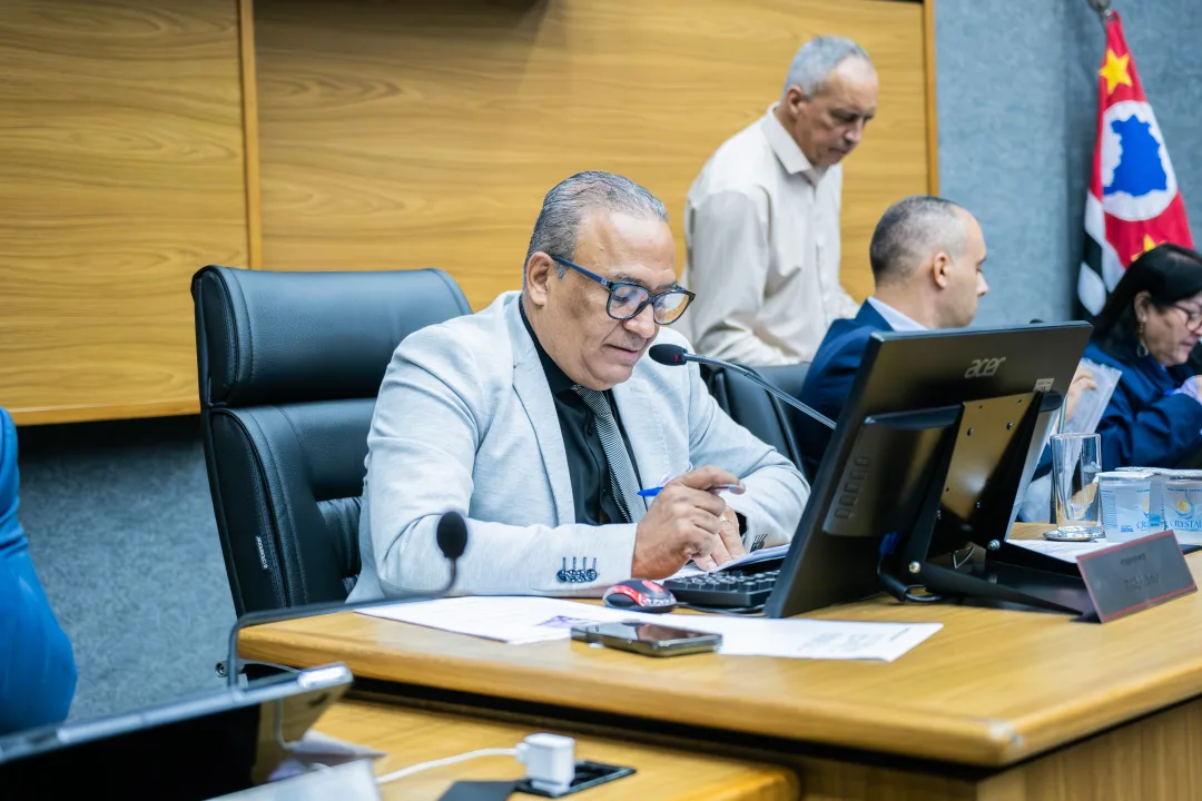 Pretinho propõe espaço de apoio para motoristas de aplicativos em Cajamar