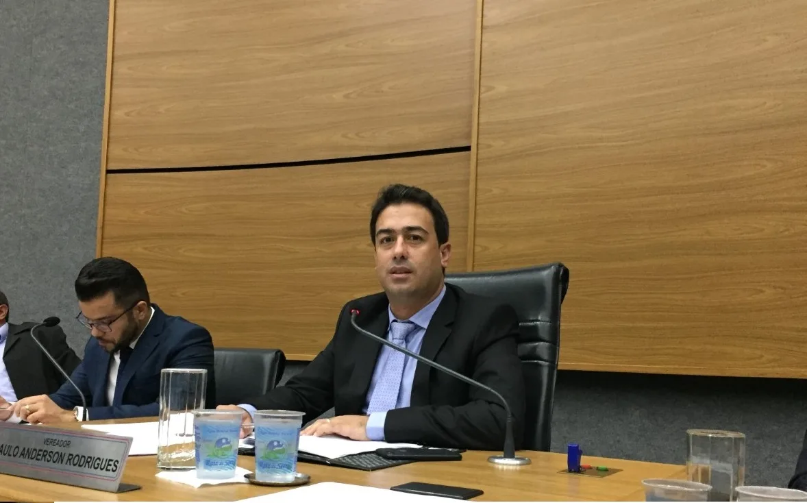 Presidente da Câmara Saulo Anderson solicita laudo técnico do serviço da SABESP