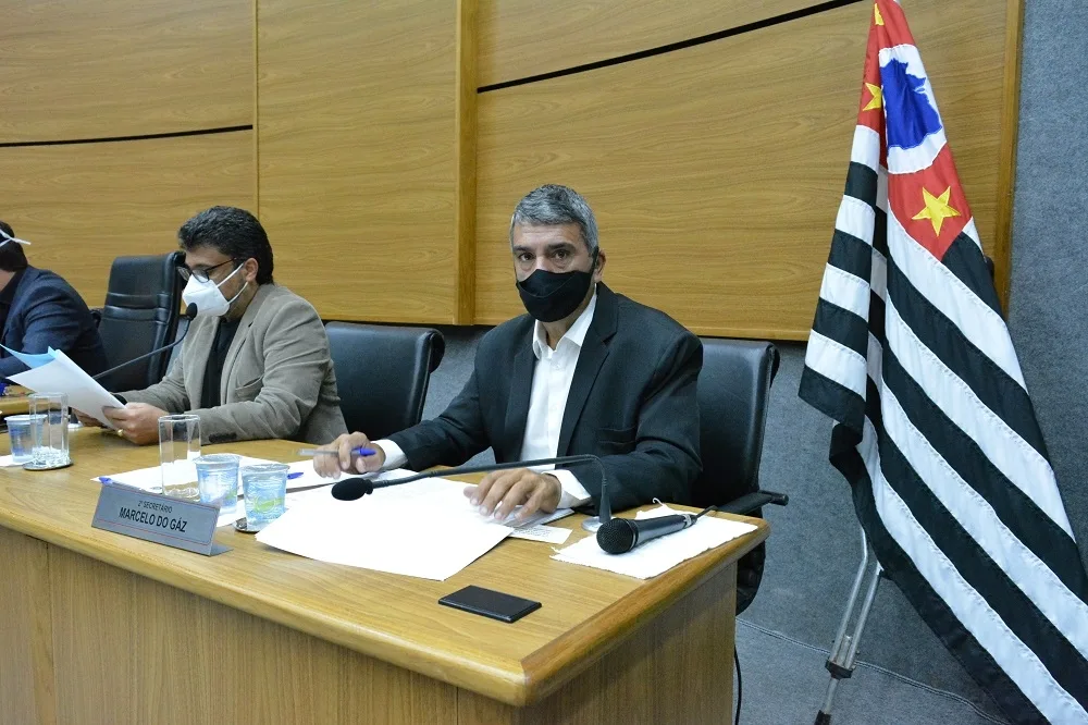 Marcelo do Gás solicita informações sobre vagas de tratamento de dependentes