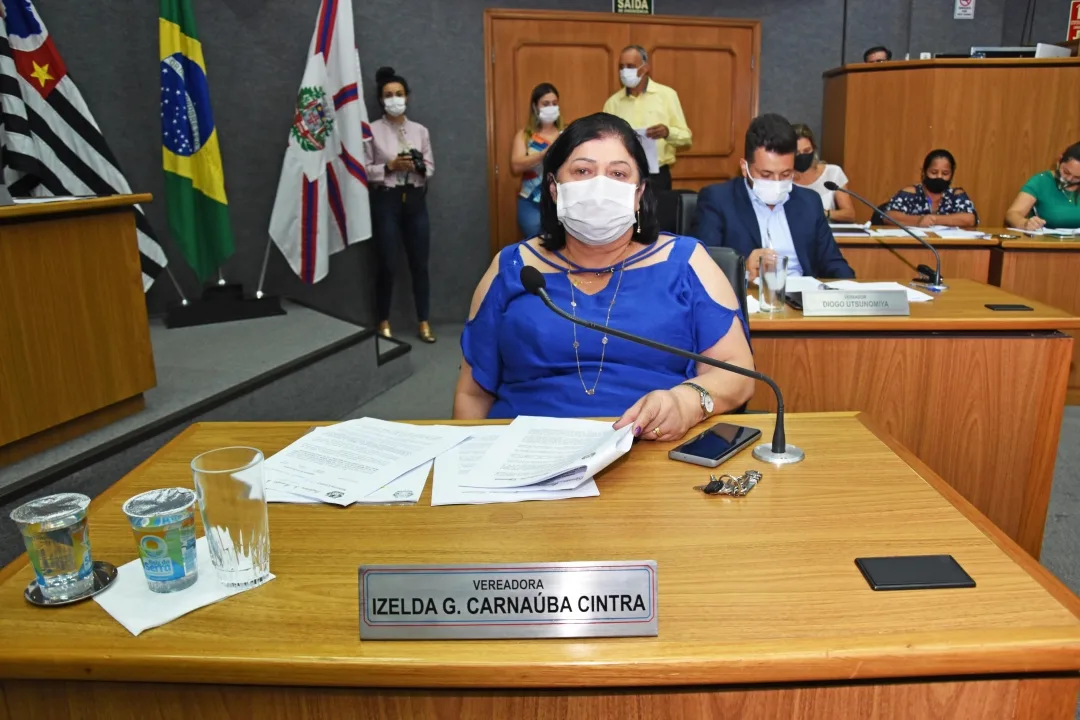 Izelda pede reforma e manutenção da PEC