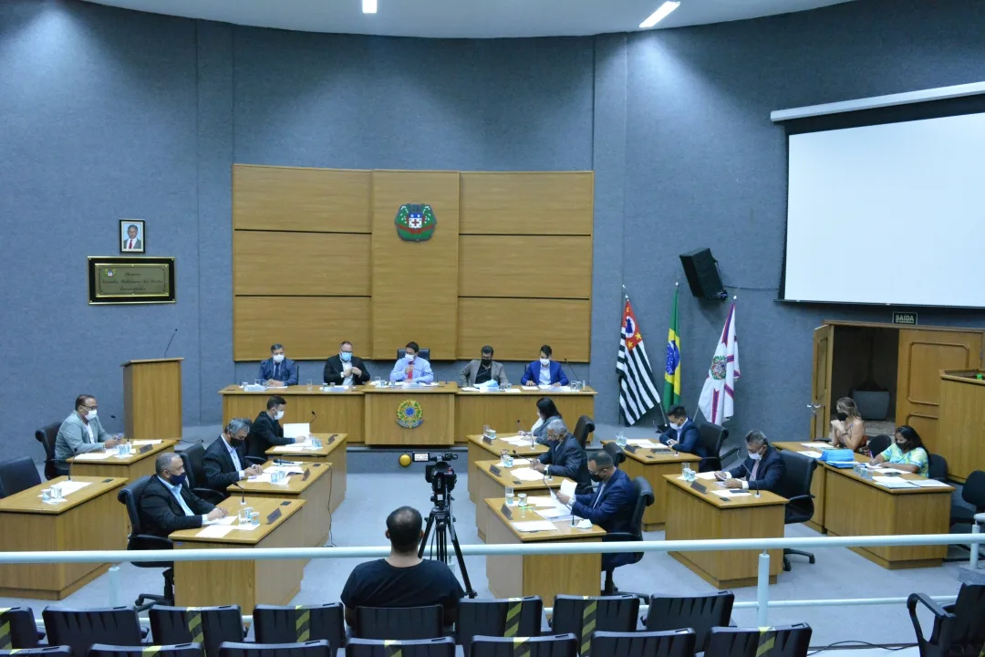Presidente da Câmara Saulo mostra compromisso da Câmara na aquisição de vacinas
