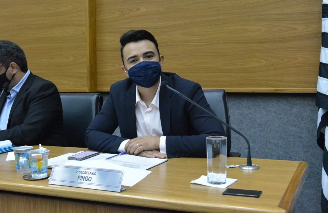 Pingo cobra implantação do Bilhete Único Municipal