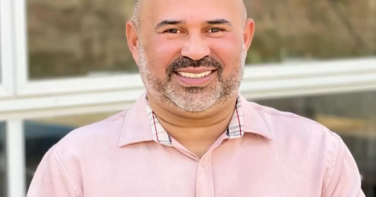 Adriano Tica propõe abrigo de ônibus na Rua dos Alecrins no Portal dos Ipês III