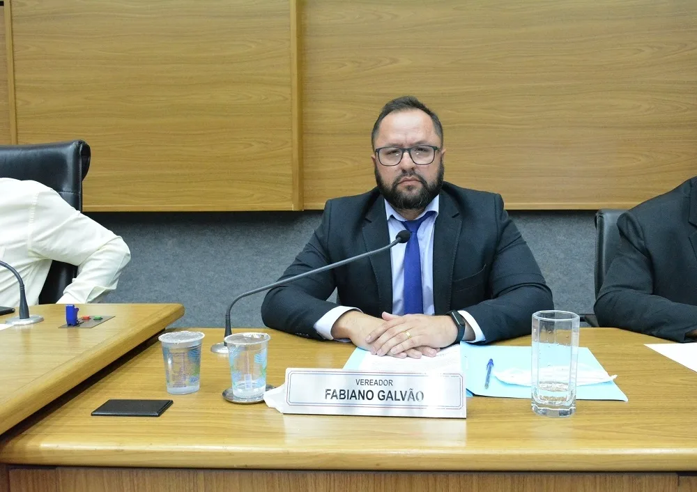 Vereador Fabiano Galvão solicita esclarecimentos sobre terreno ao lado do Centro de Especialidades em Cajamar
