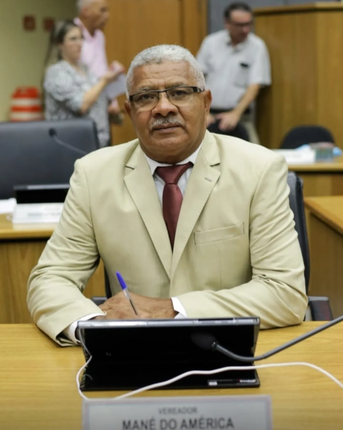 Vereador Mané do América sugere implantação de médico cardiologista para exames de colonoscopia no Hospital Regional de Cajamar