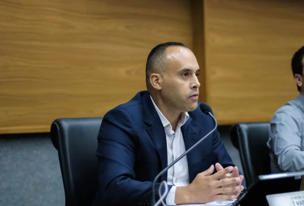 Vereador Lê Martins solicita informações sobre ampliação e melhorias no Cemitério Municipal de Cajamar